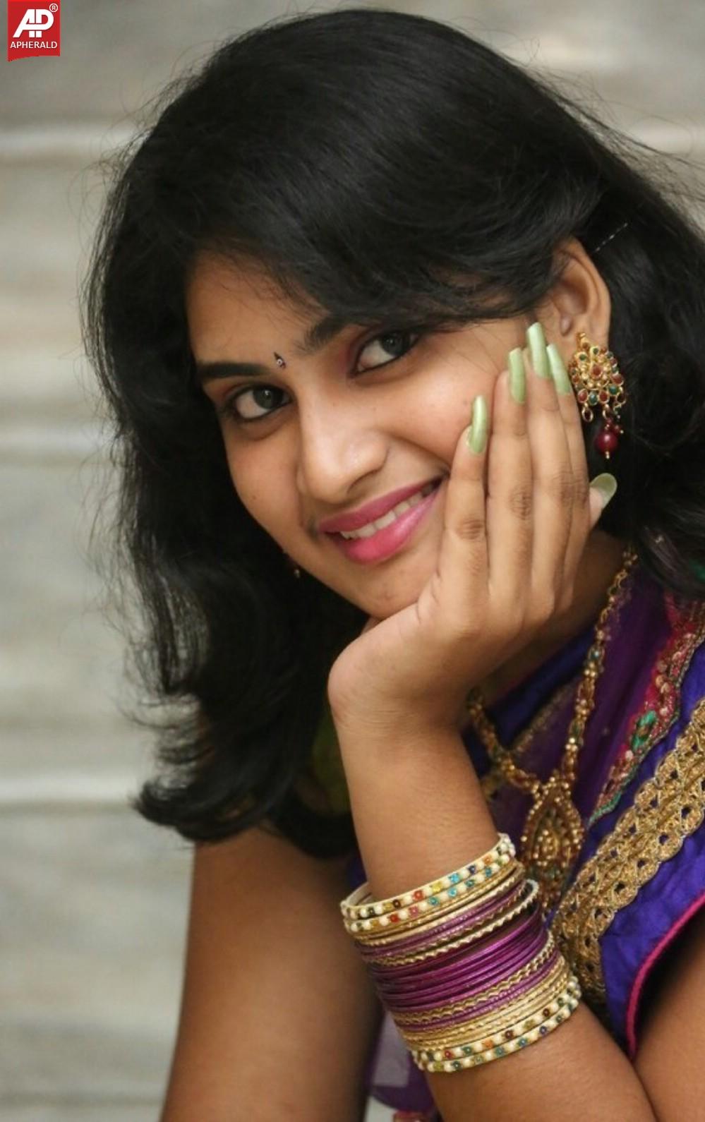 Krishnaveni Latest Beautiful Photos