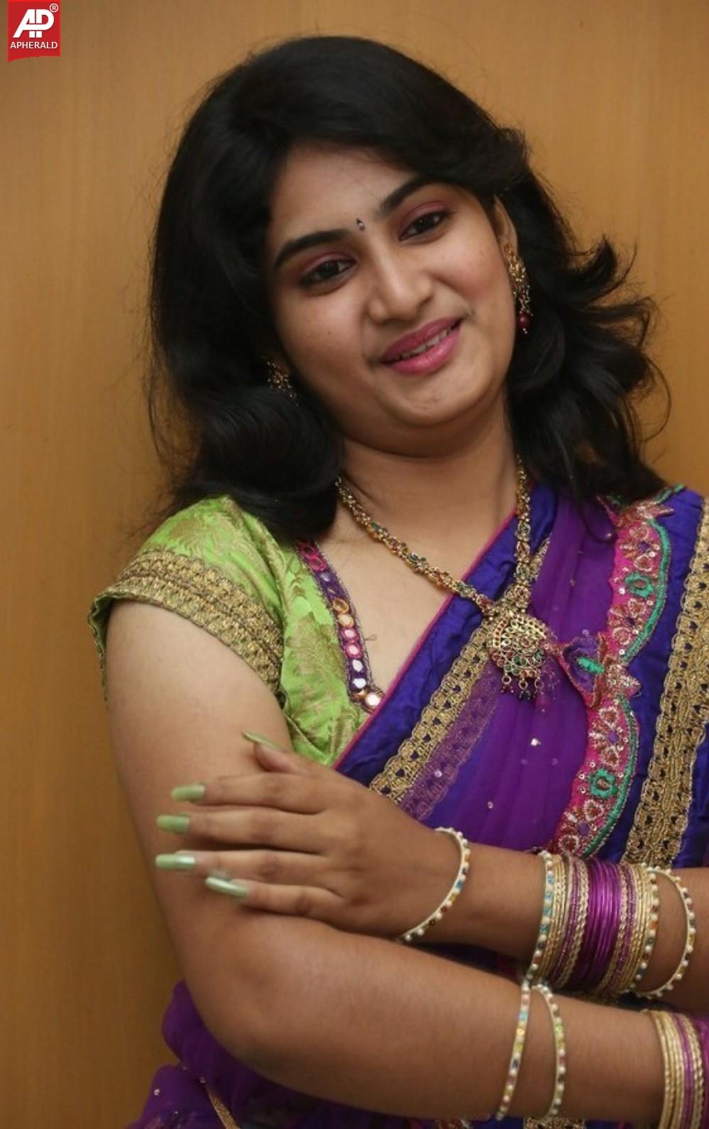 Krishnaveni Latest Beautiful Photos
