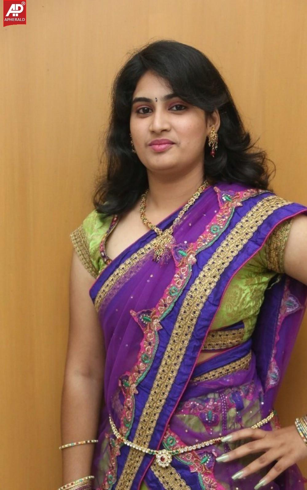 Krishnaveni Latest Beautiful Photos