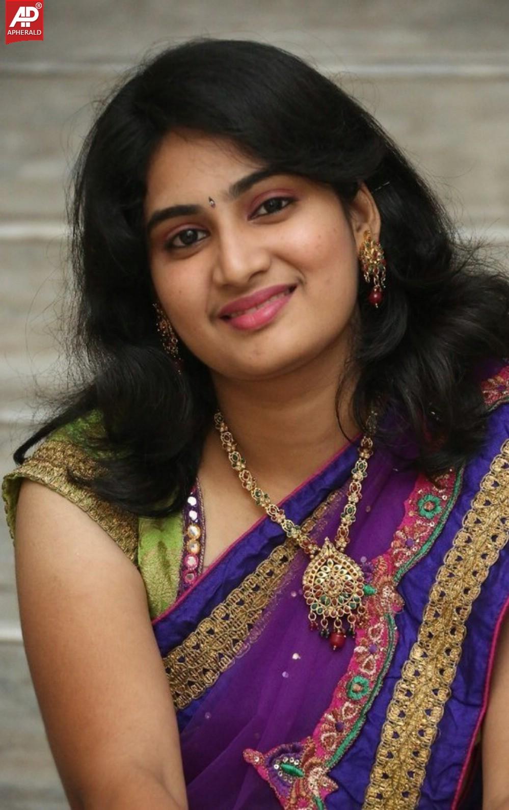 Krishnaveni Latest Beautiful Photos