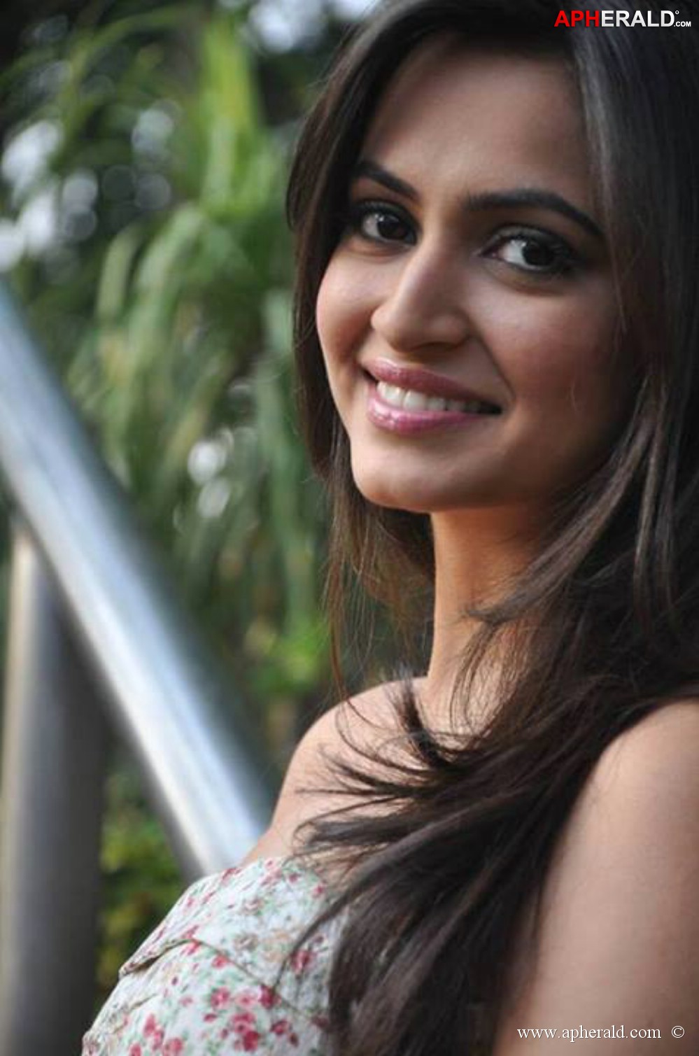 Kriti Kharbanda gallery