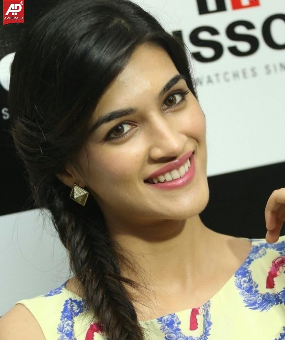 Kriti Sanon Latest Images