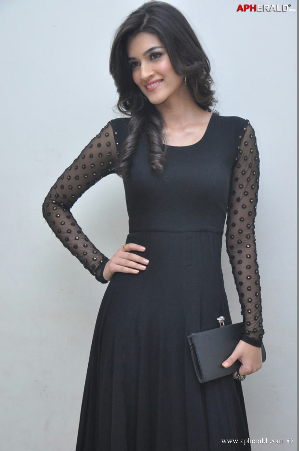 Kriti Sanon Latest Photos