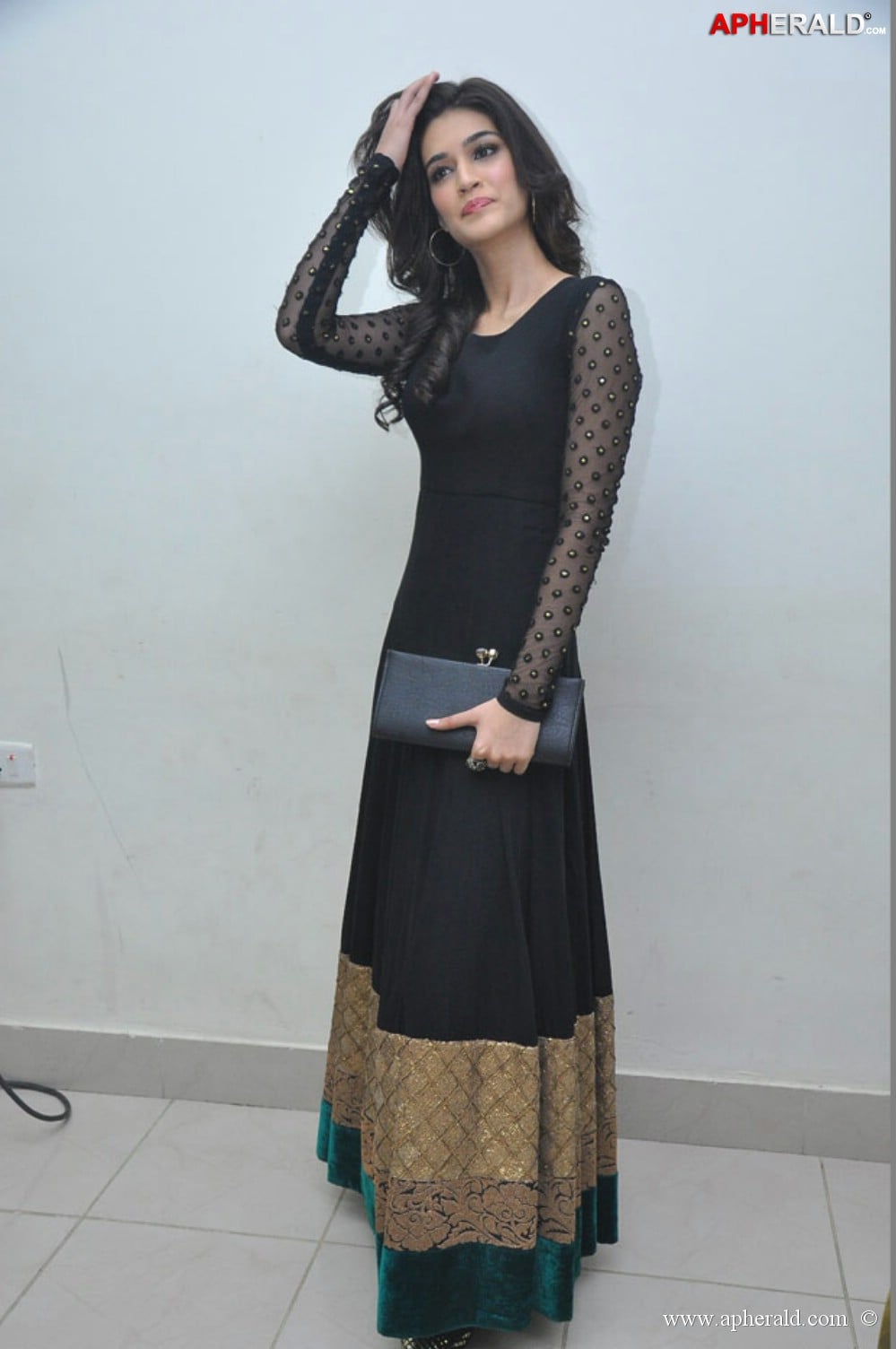 Kriti Sanon Latest Photos