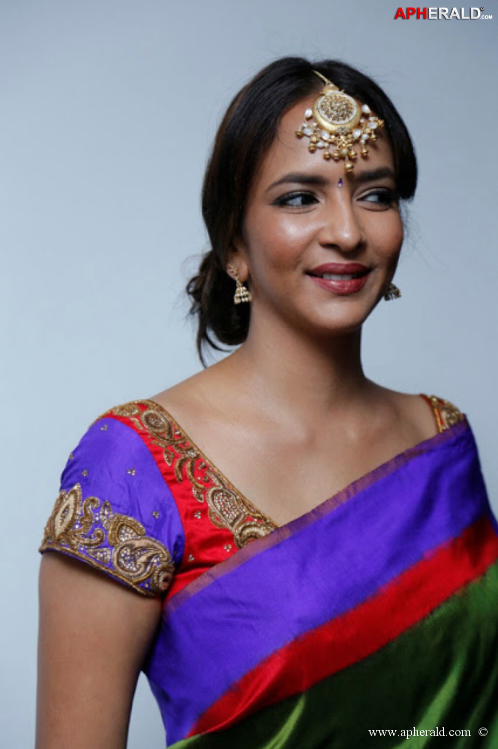 lakshmi manchu saree photos