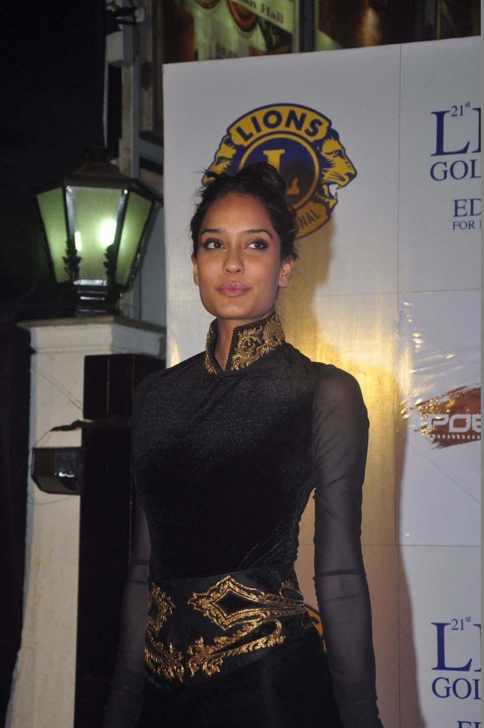 Lisa Haydon Stills