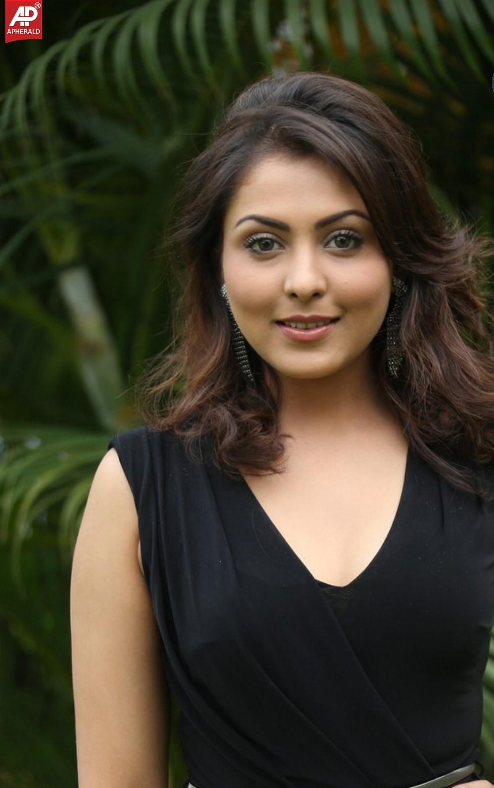 Madhu Shalini Latest Stills