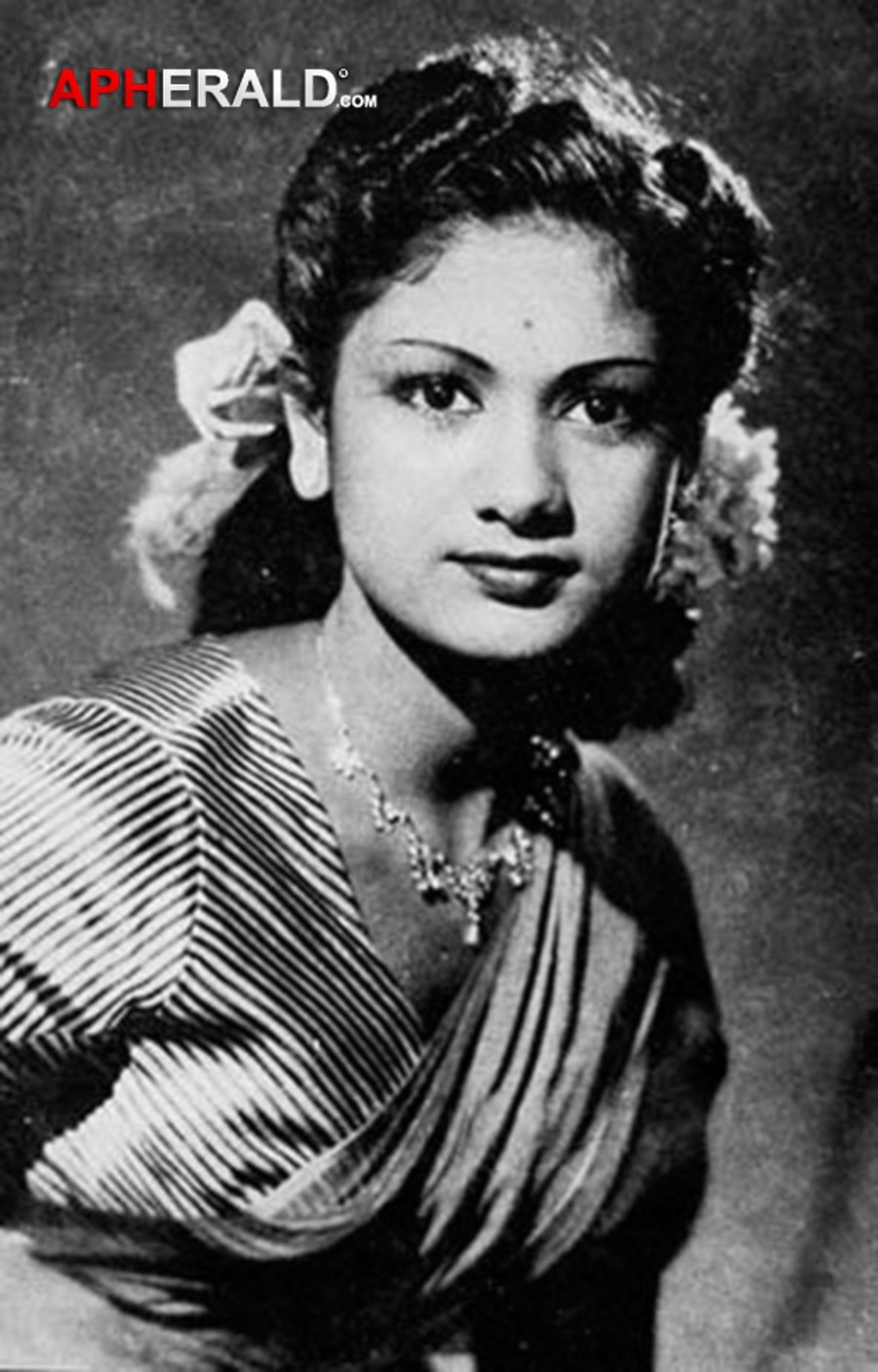 Mahanati Savitri Photos