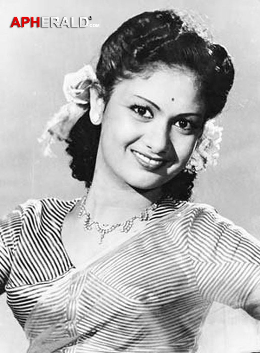 Mahanati Savitri Photos