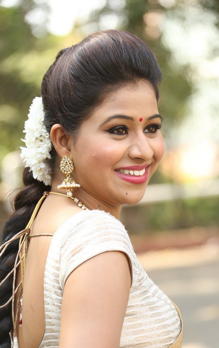 Manali Rathod New Stills