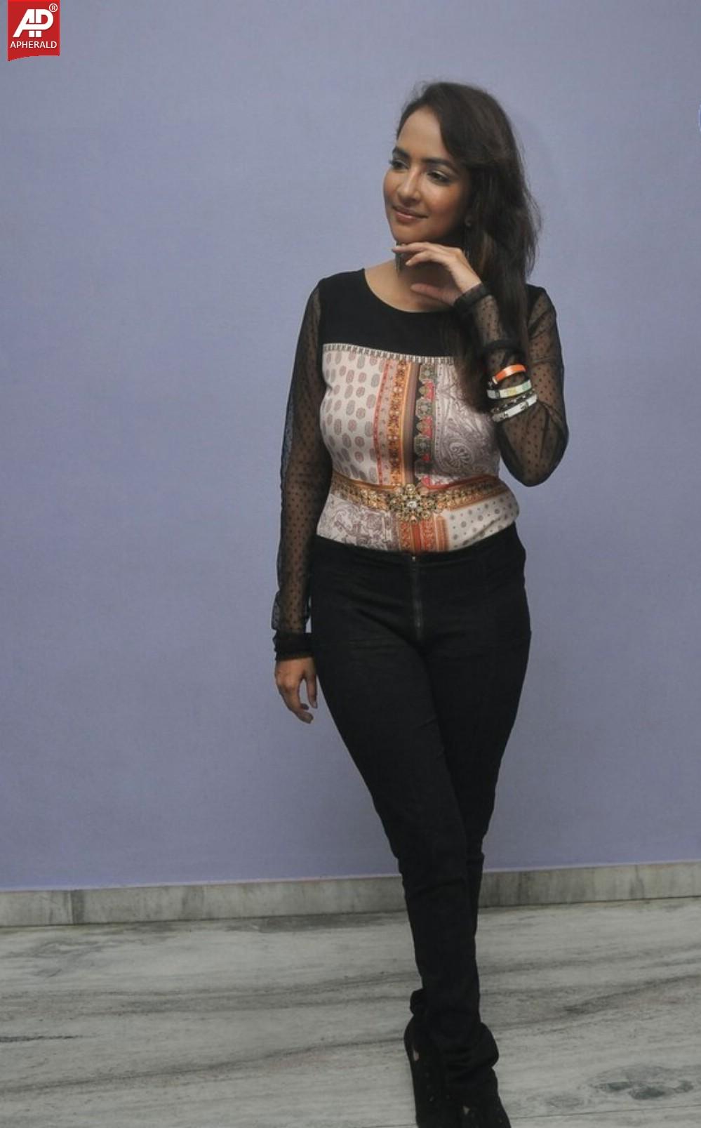 Manchu Lakshmi New Photo Stills