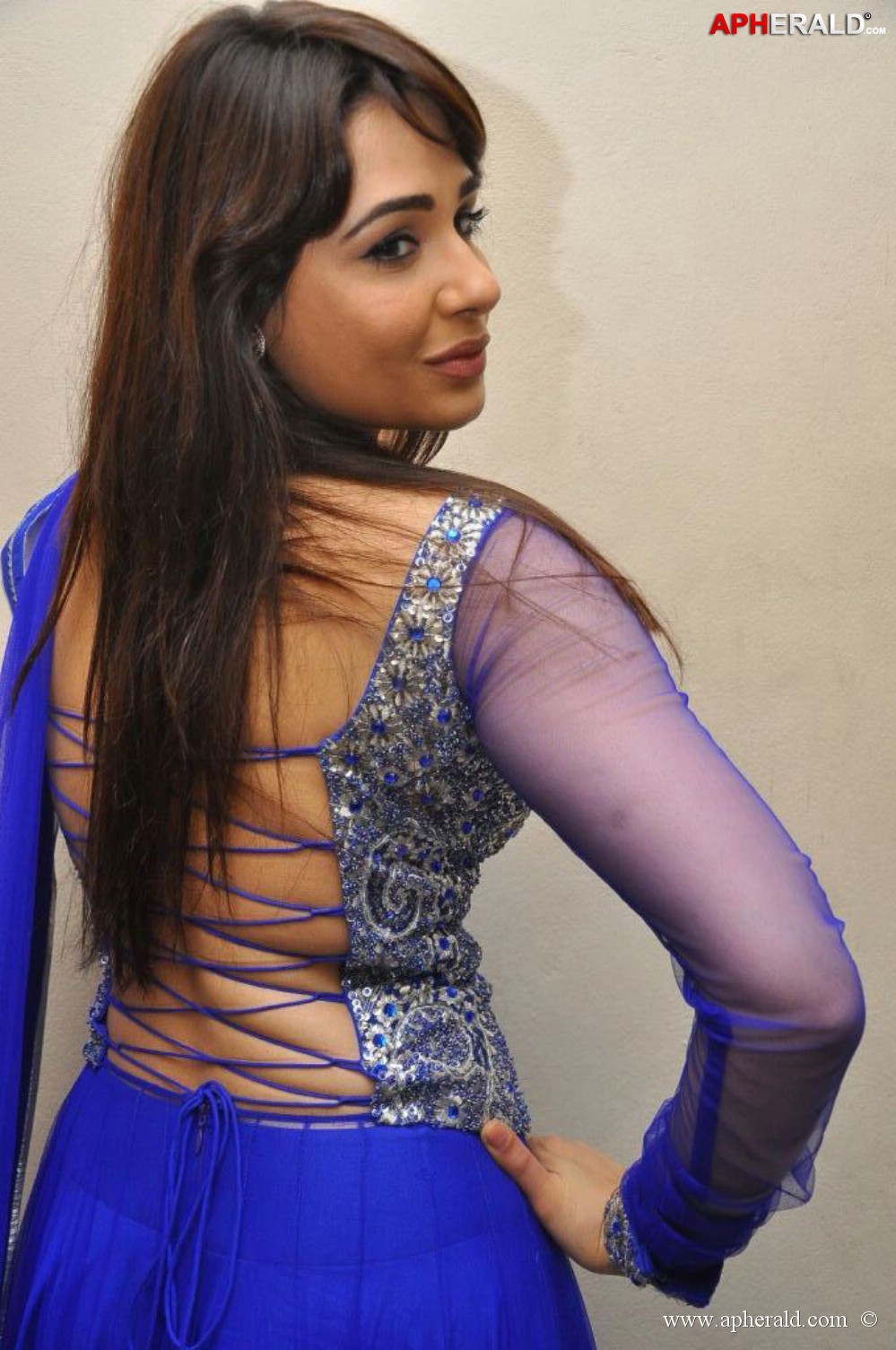 Mandy Takhar Images