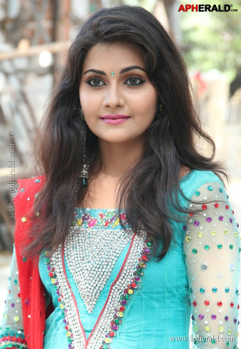 Mano Chitra Latest Stills