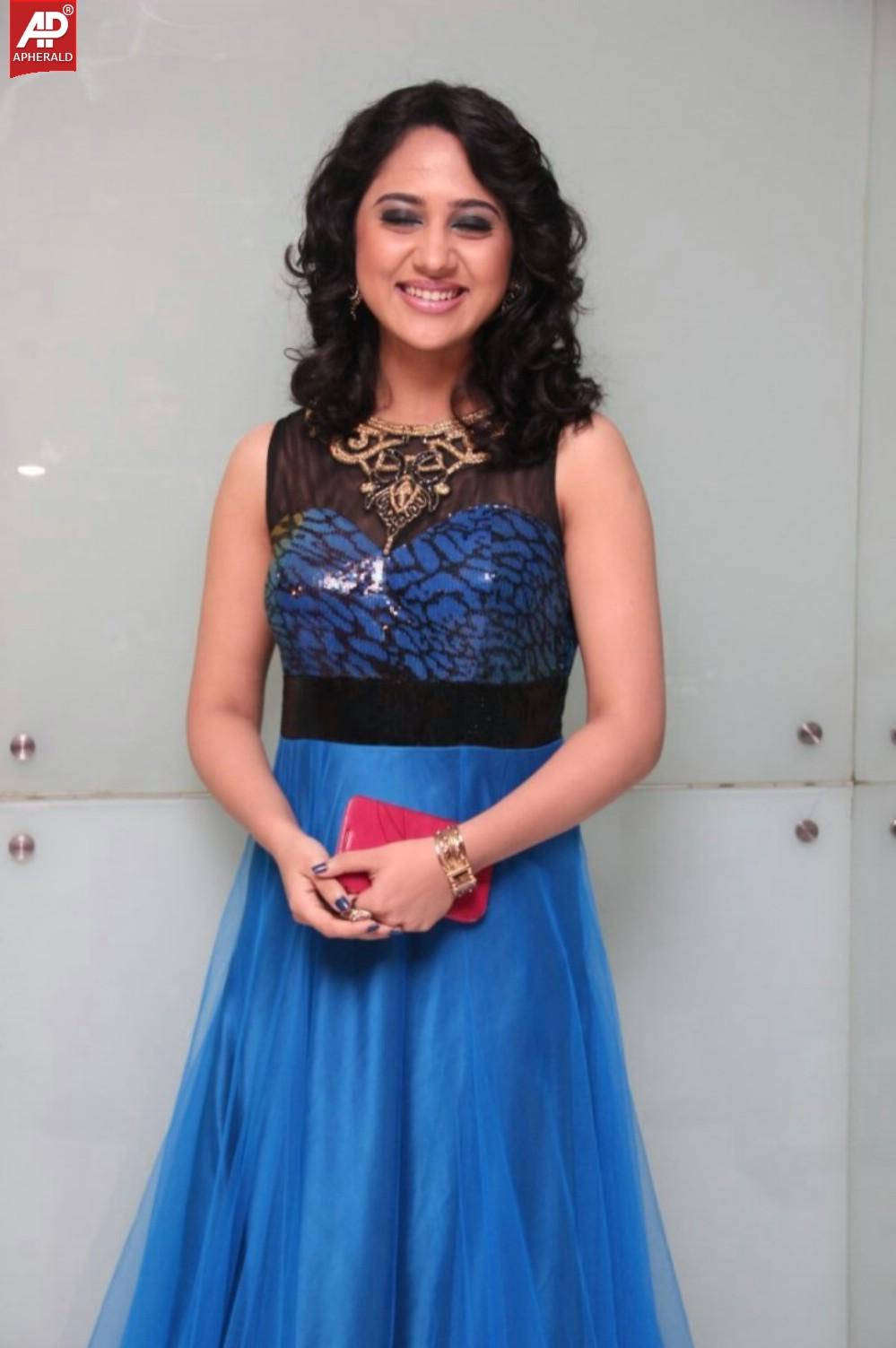 Mia George Latest Stills