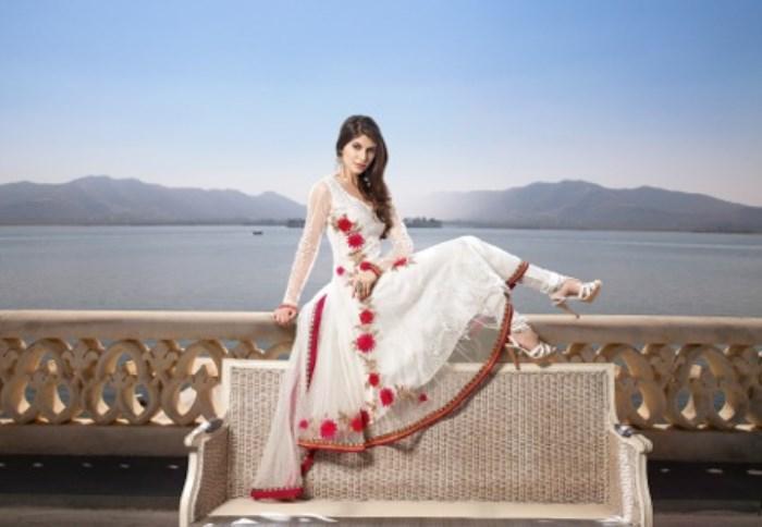 Model Elnaz Norouzi Photoshoot