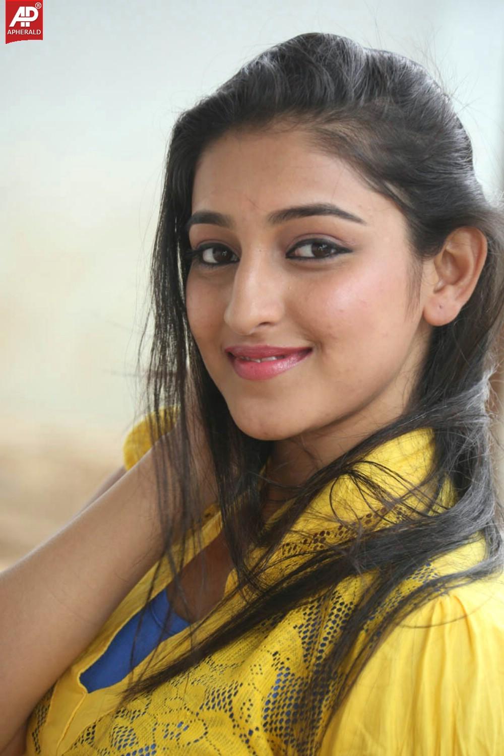 Mouryaani New Stills