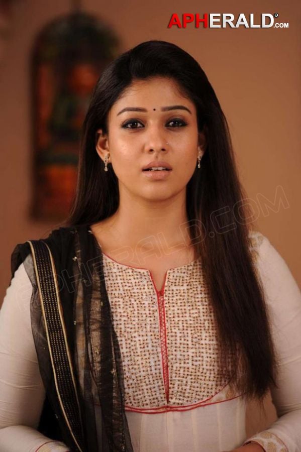 Nayanatara Latest Stills in Greeku Veerudu Movie