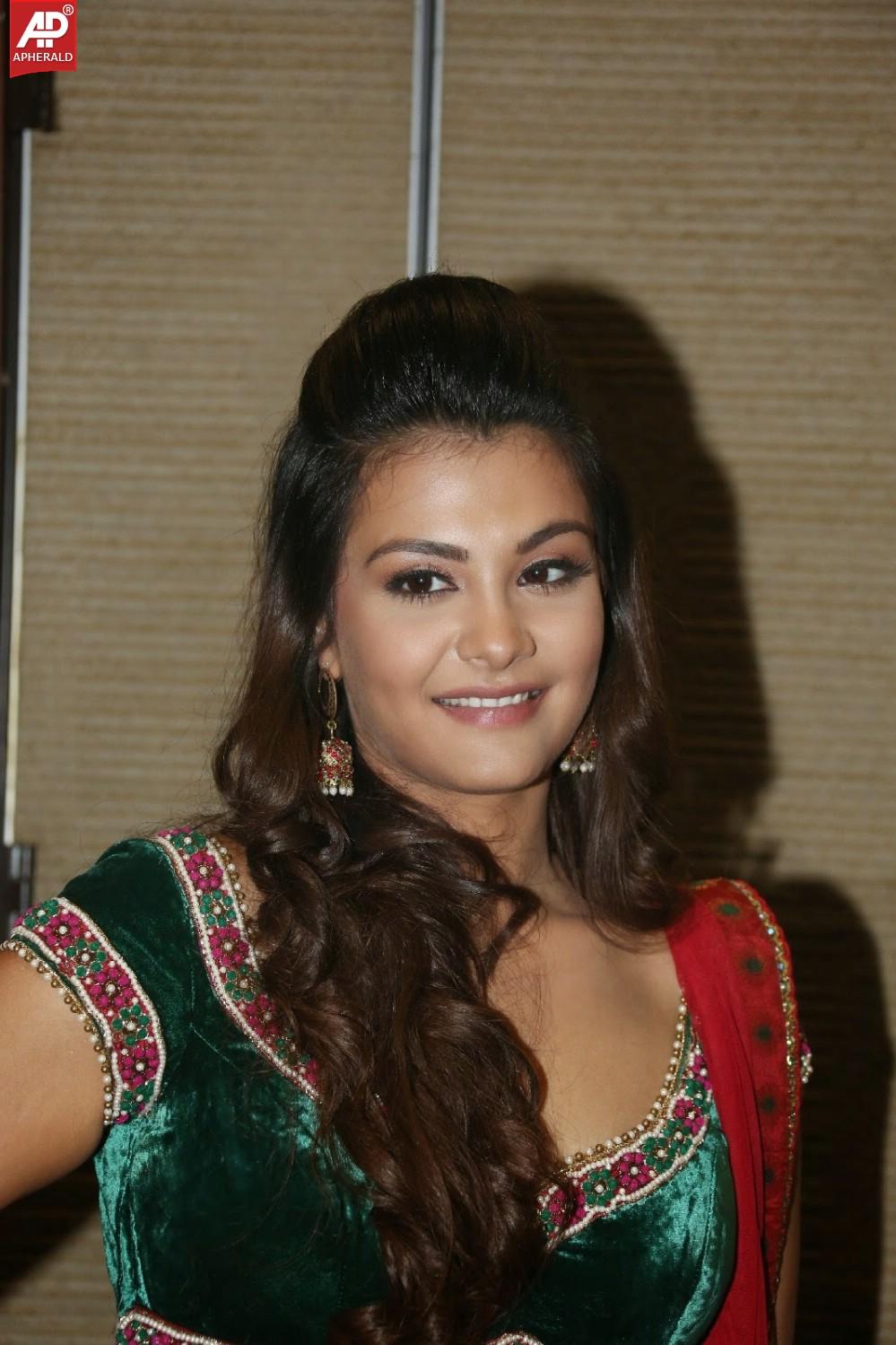 Nazia Hussain Latest Photos