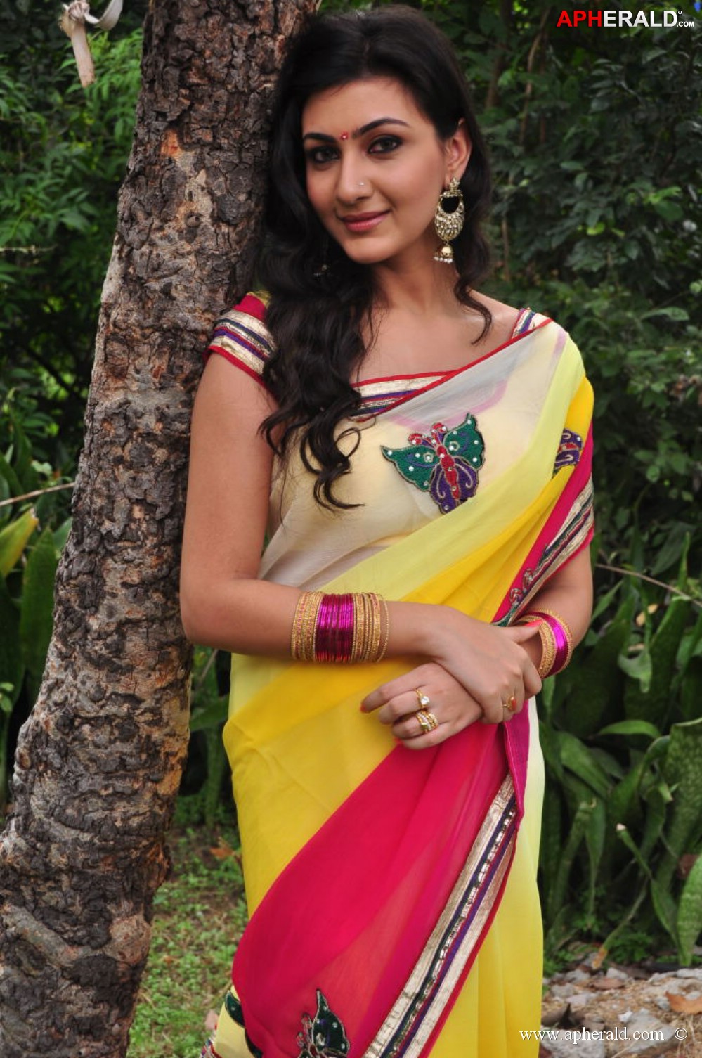 Neelam Upadhyay Images