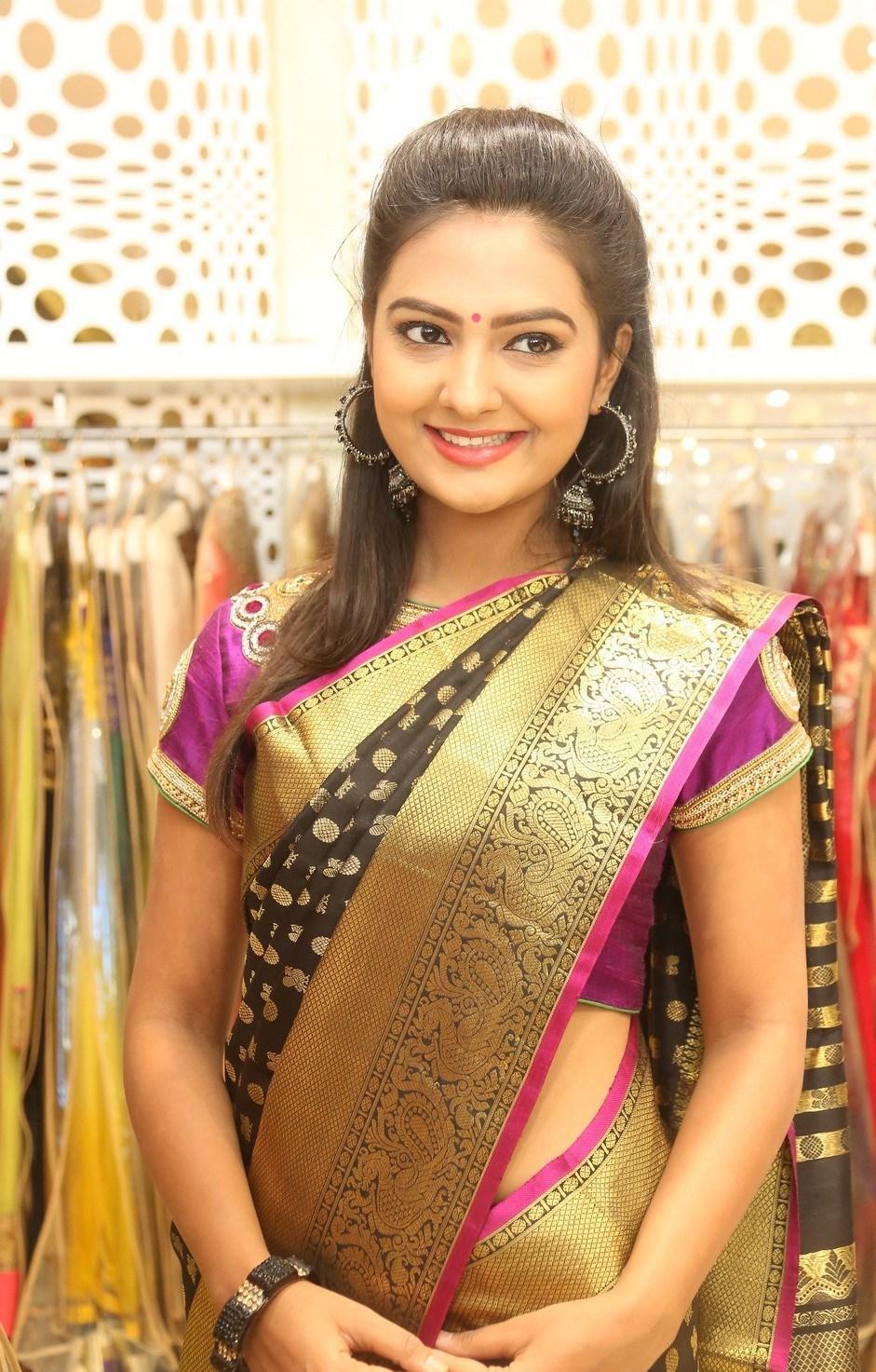 Neha Deshpande Saree Images
