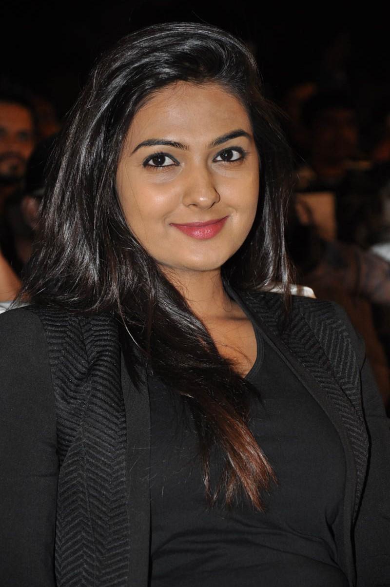 Neha Deshpande Sexy Images