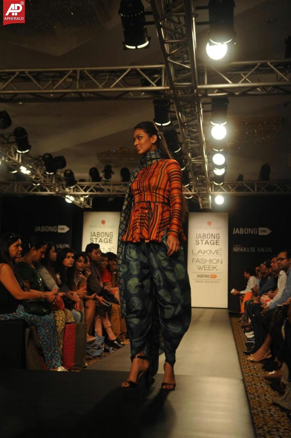 Neha Dhupia Ramp Walk‏