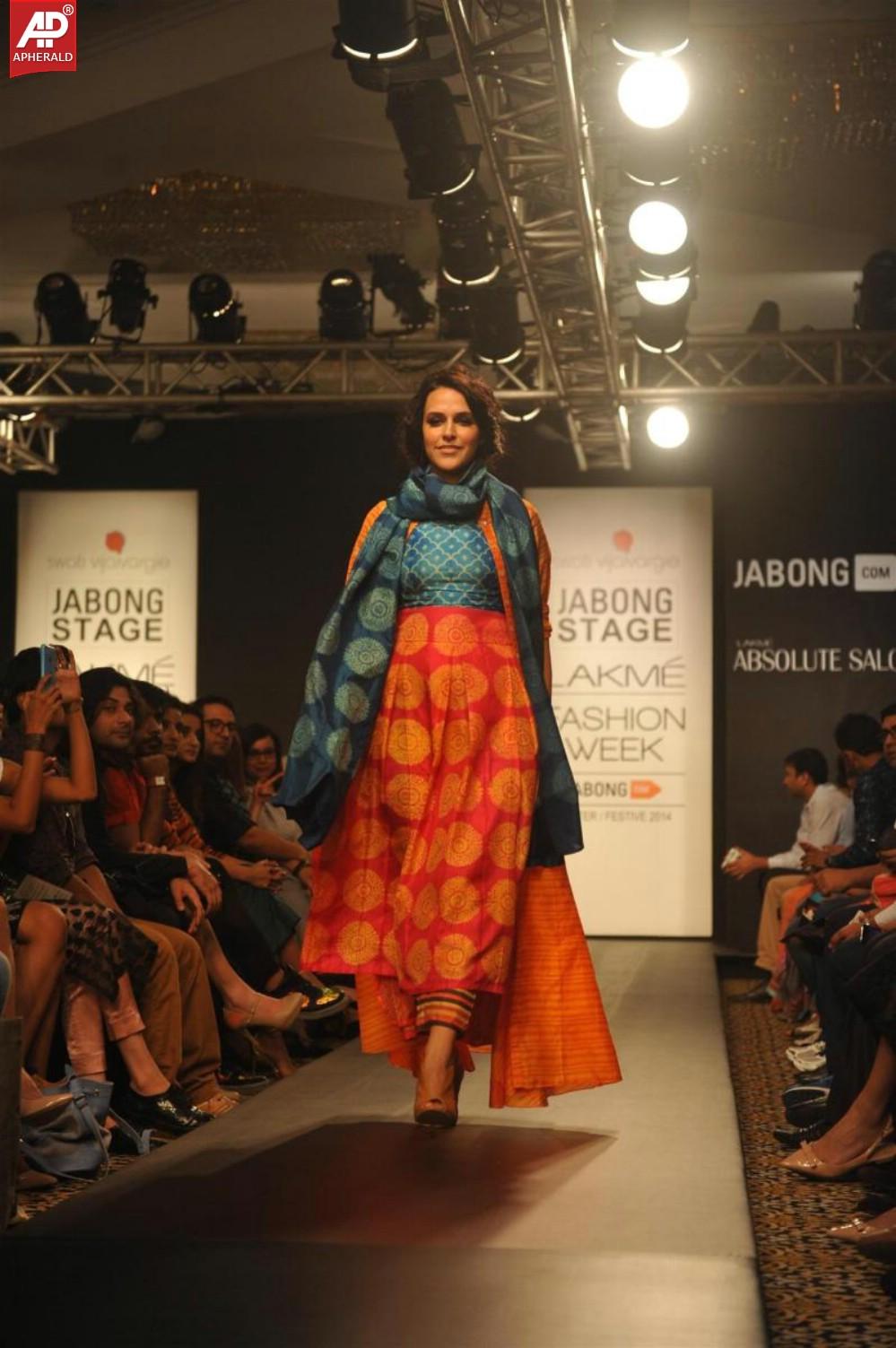 Neha Dhupia Ramp Walk‏