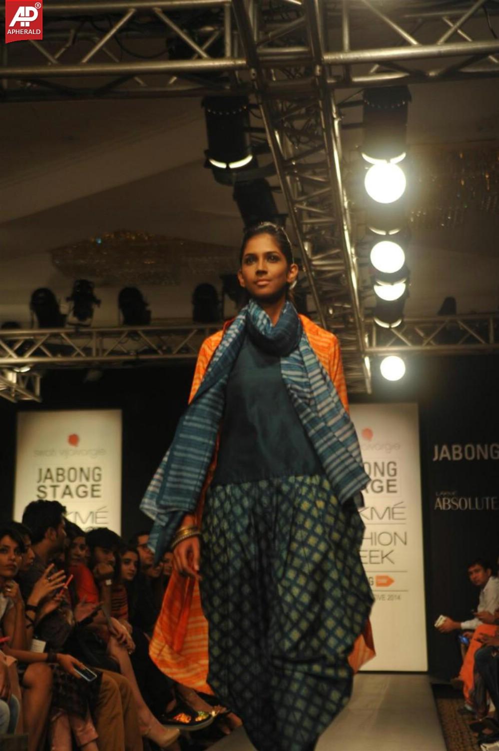 Neha Dhupia Ramp Walk‏