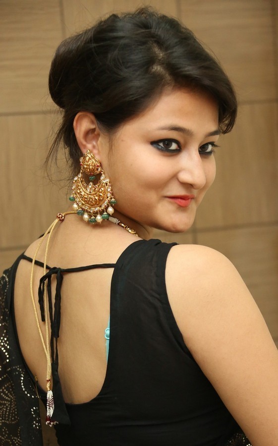 Niloufer New Black Saree Stills