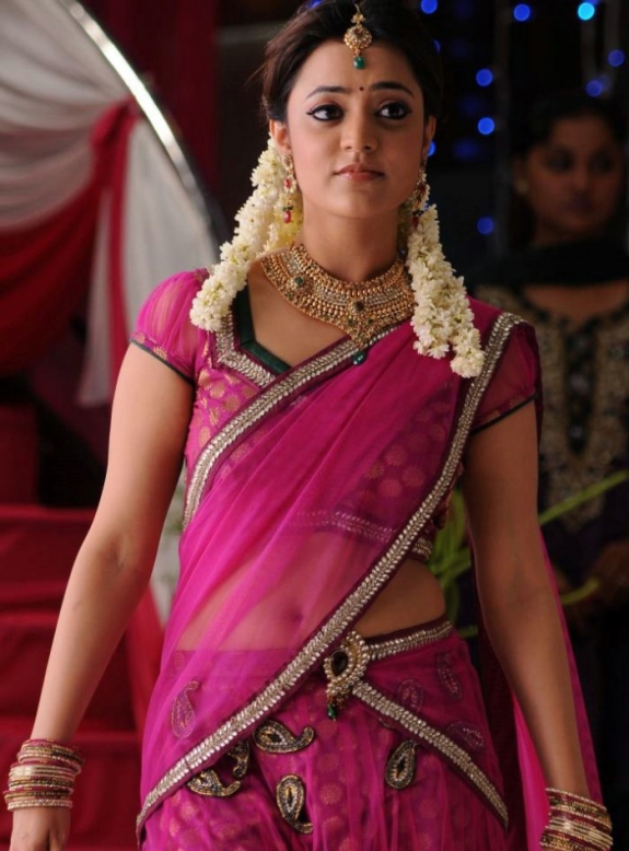 Nisha Agarwal Cute look in Saree Stills