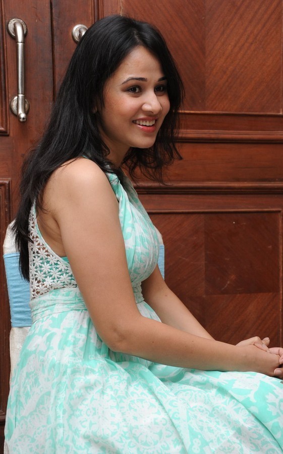 Nisha Kothari Beautiful Stills