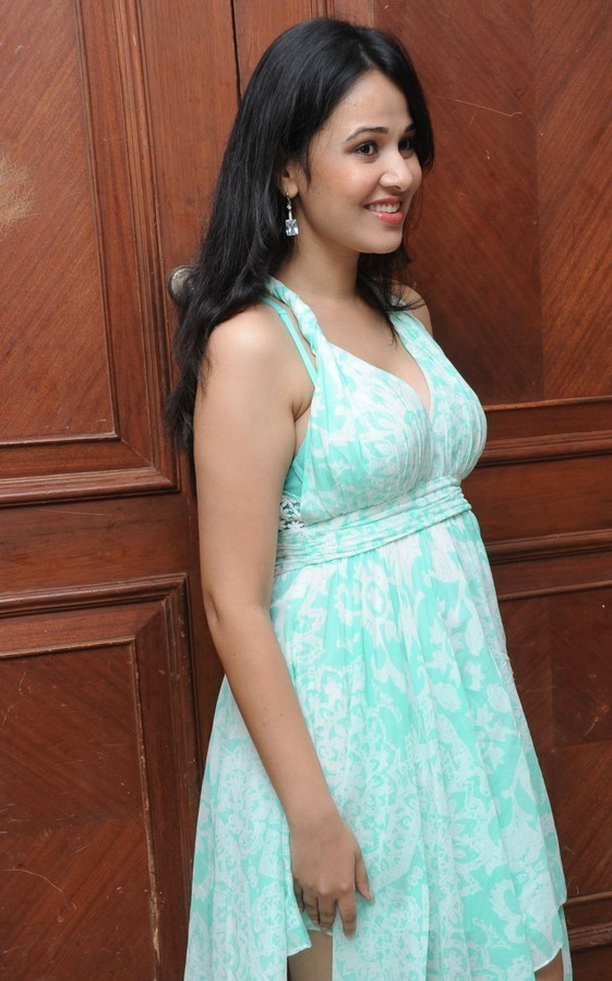 Nisha Kothari Beautiful Stills