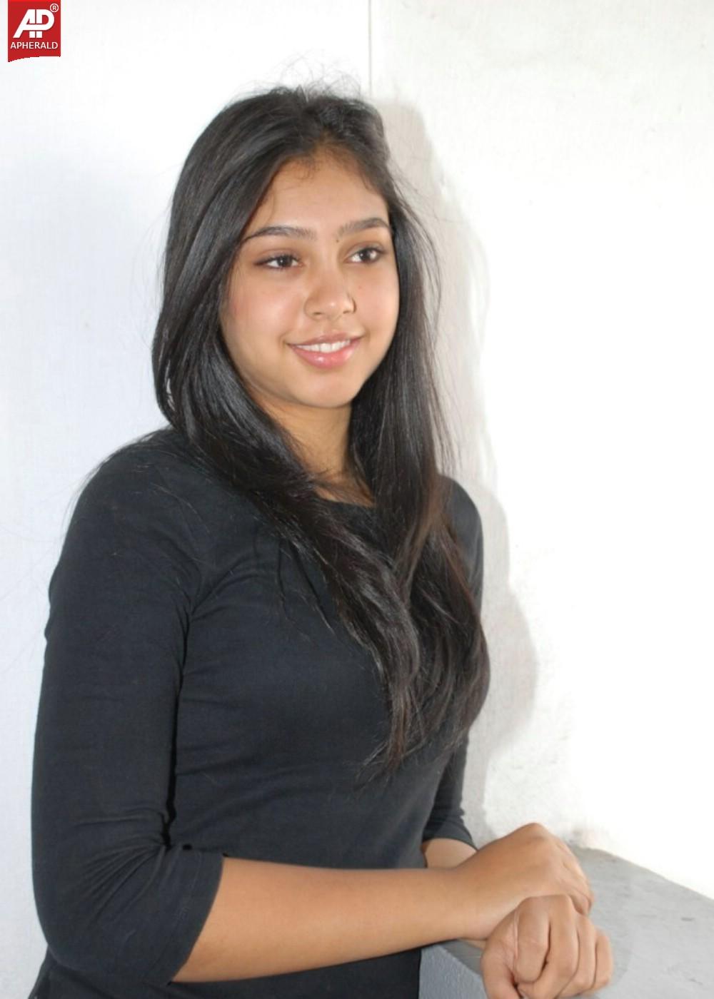 Niti Taylor Latest Photo Shoot