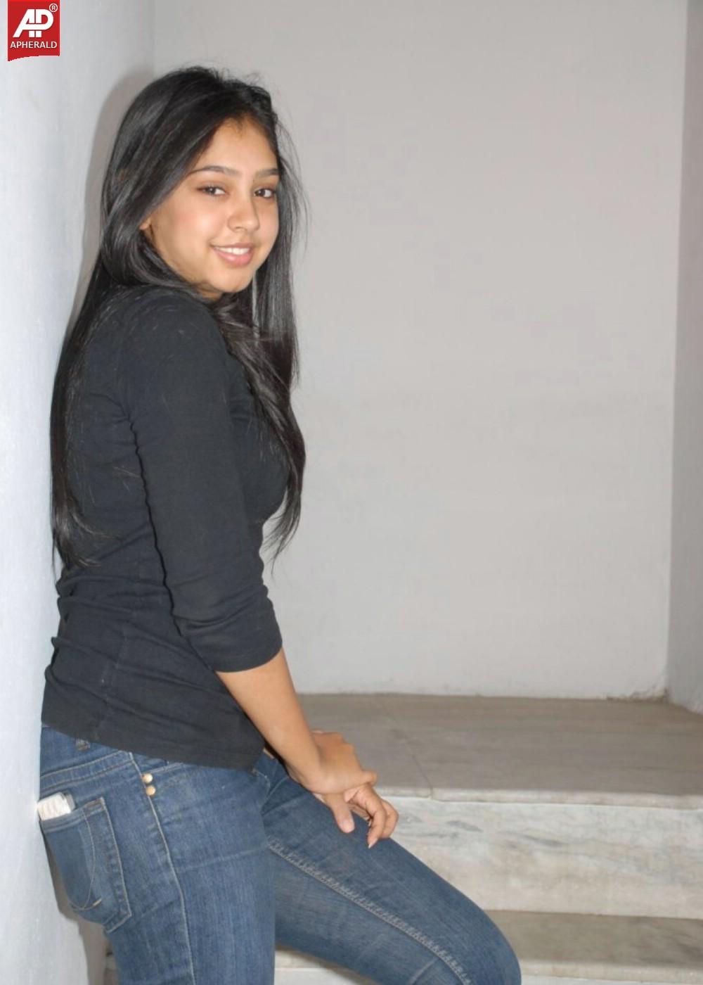 Niti Taylor Latest Photo Shoot