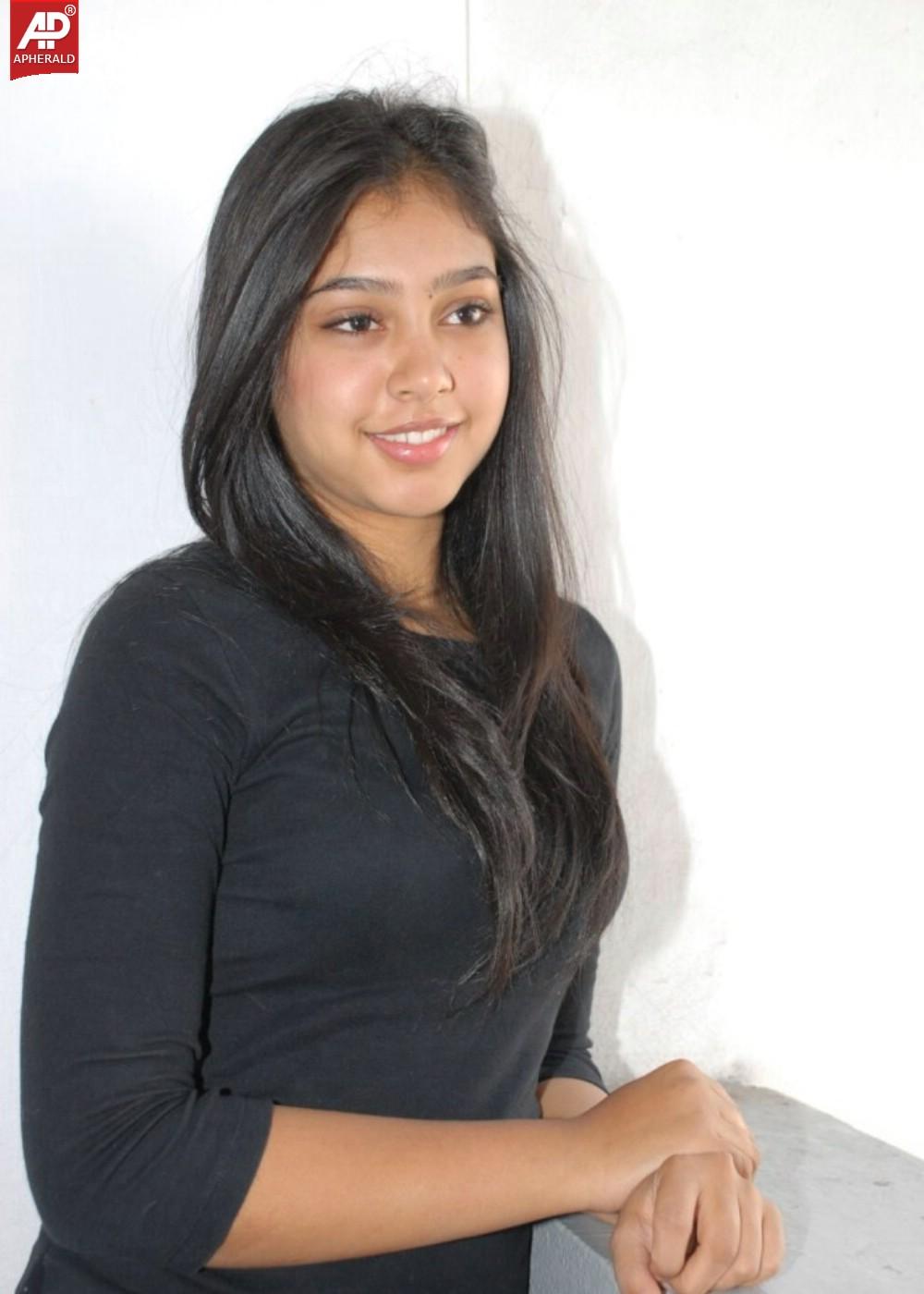 Niti Taylor Latest Photo Shoot