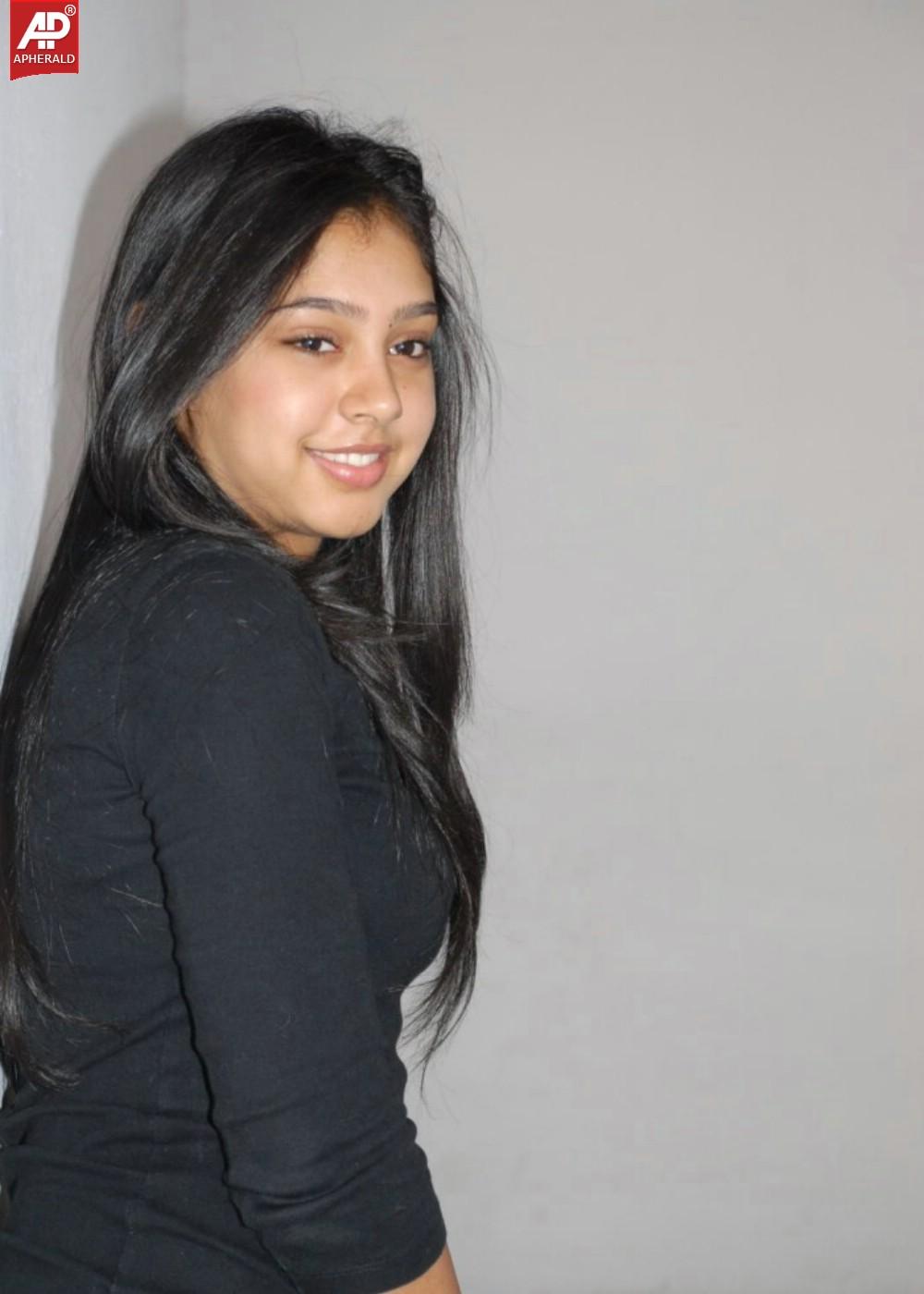 Niti Taylor Latest Photo Shoot