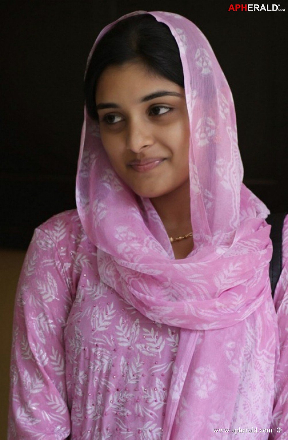 Niveda Thomas Photos