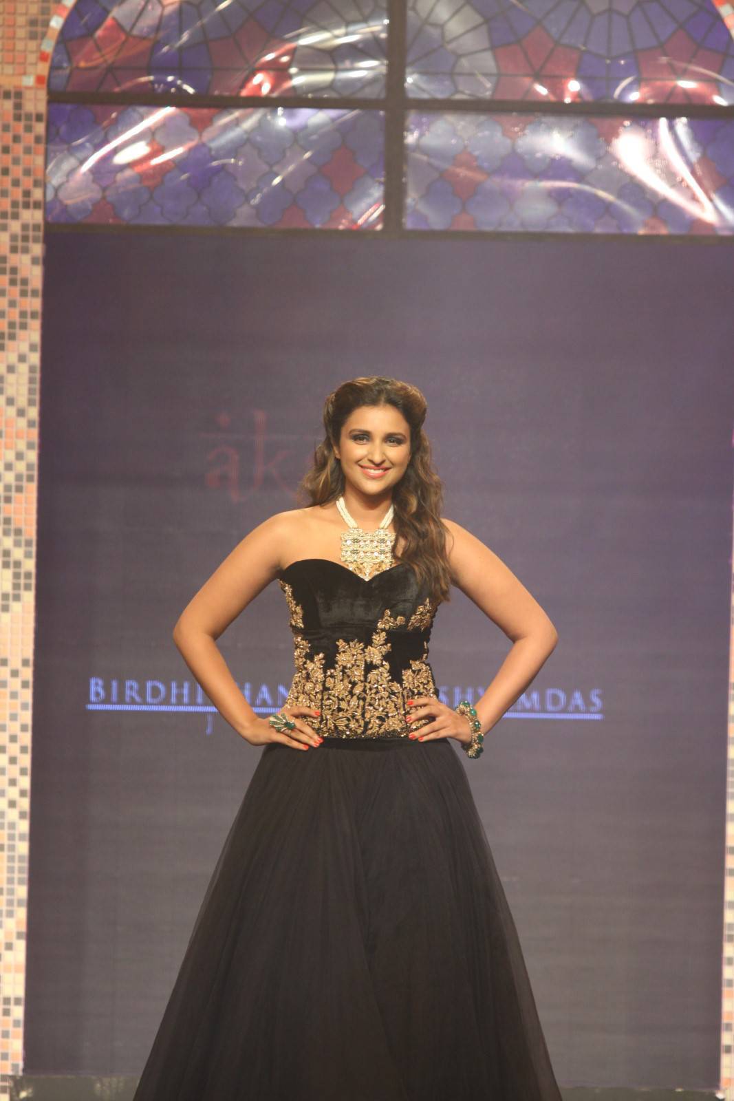 Parineeti Chopra Ramp Walk Stills At IIJW 2014