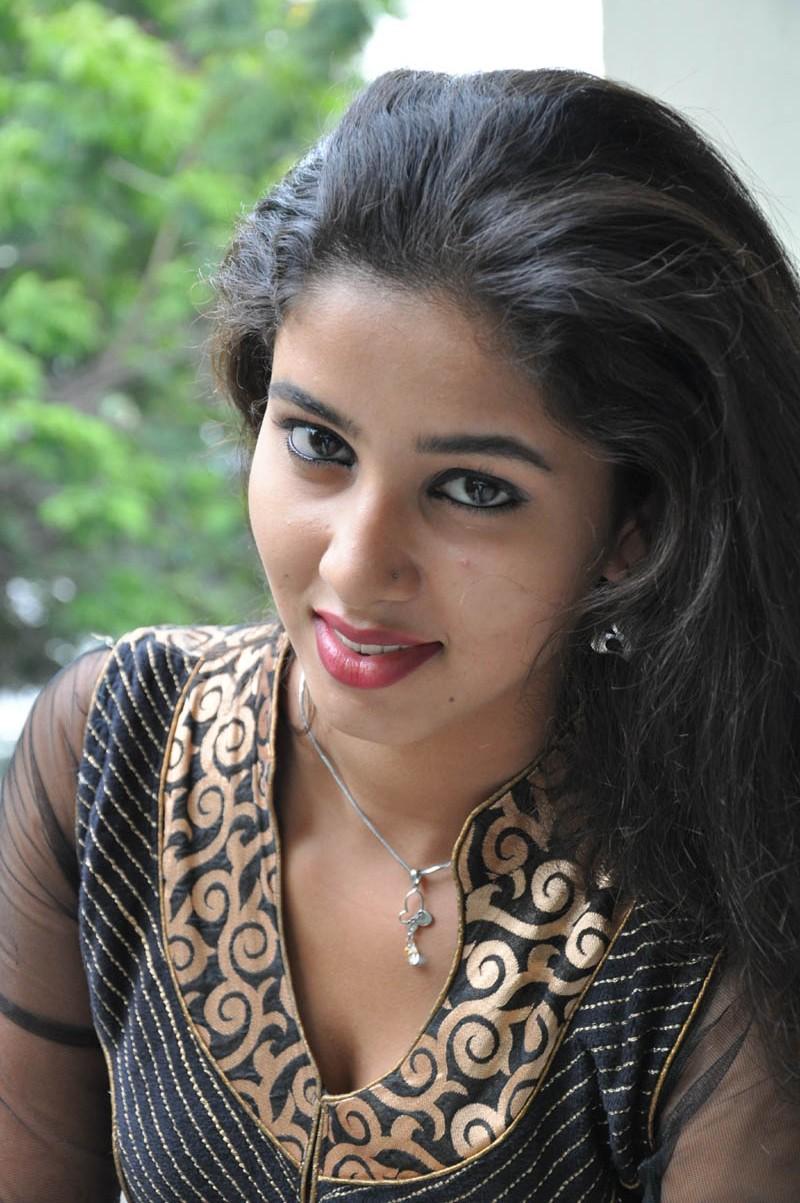 Pavani Stills At Dongata Press Meet