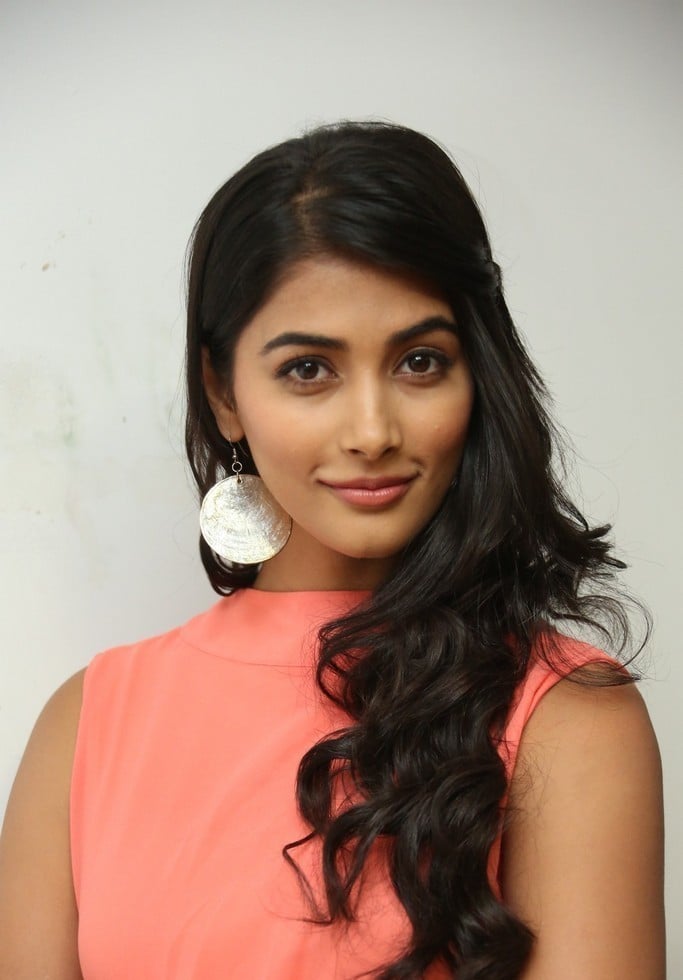 Pooja Hegde Beautiful Stills 1
