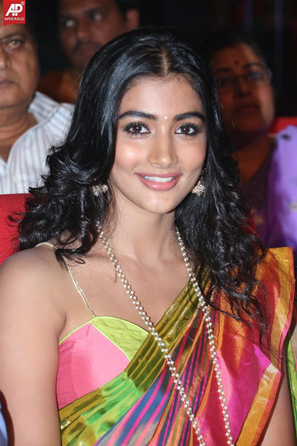 Pooja Hegde Beautiful Stills