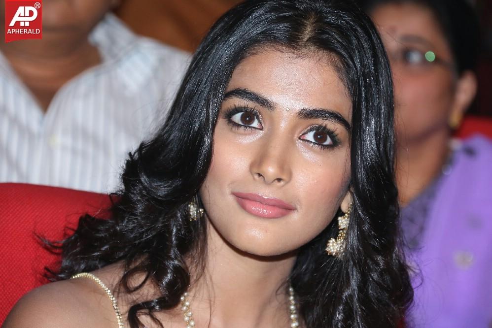 Pooja Hegde Beautiful Stills