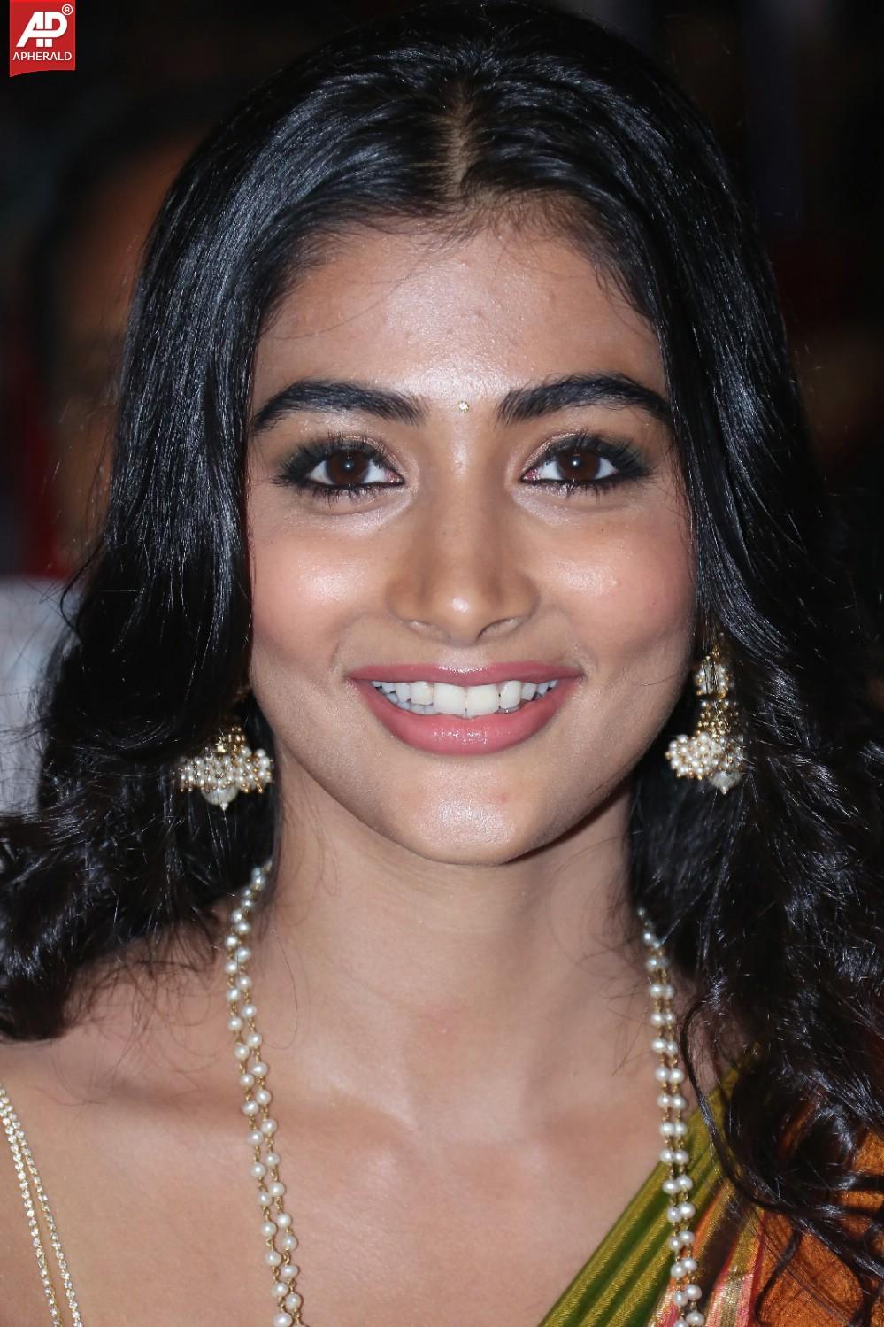 Pooja Hegde Beautiful Stills