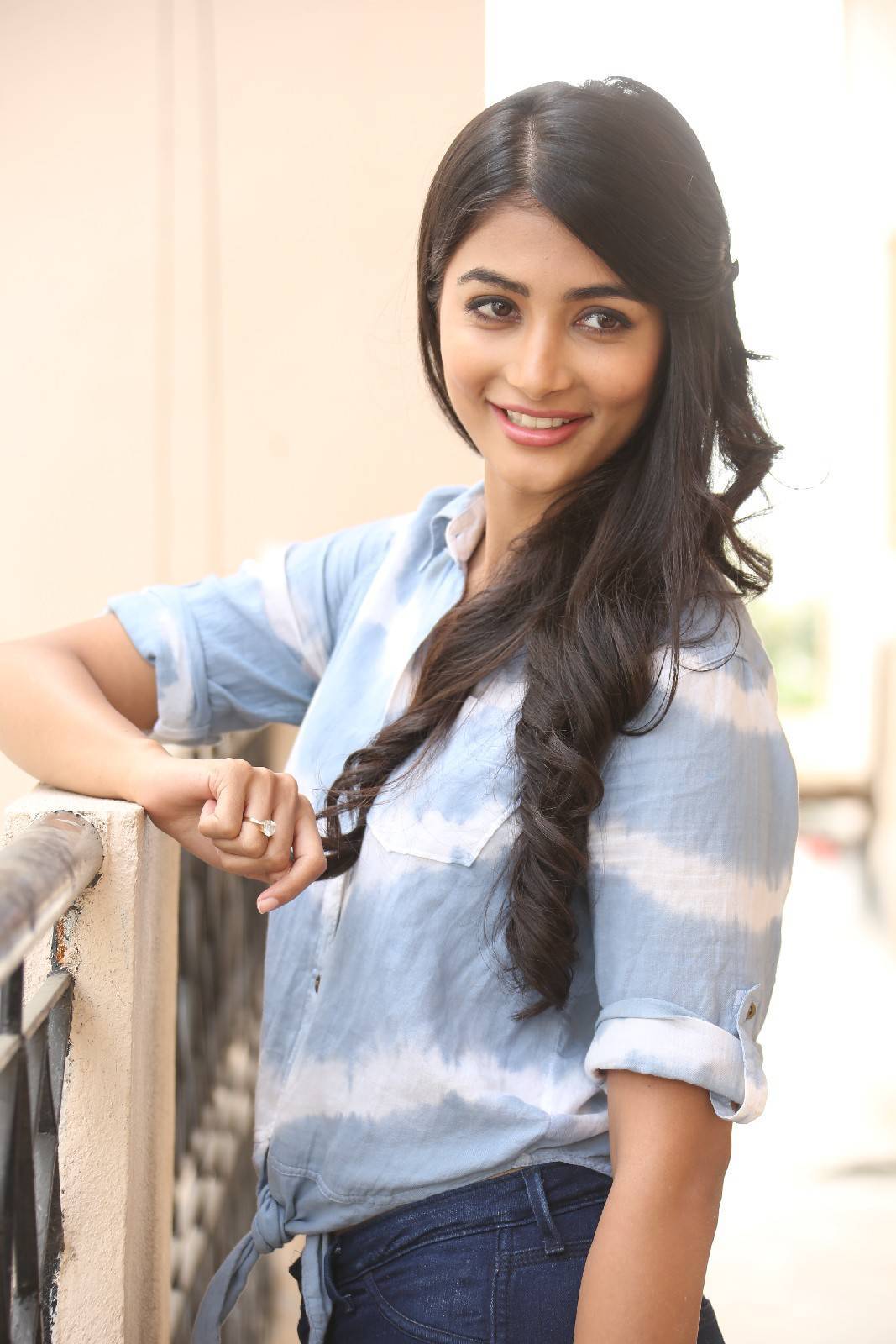 Pooja Hegde Latest Stills