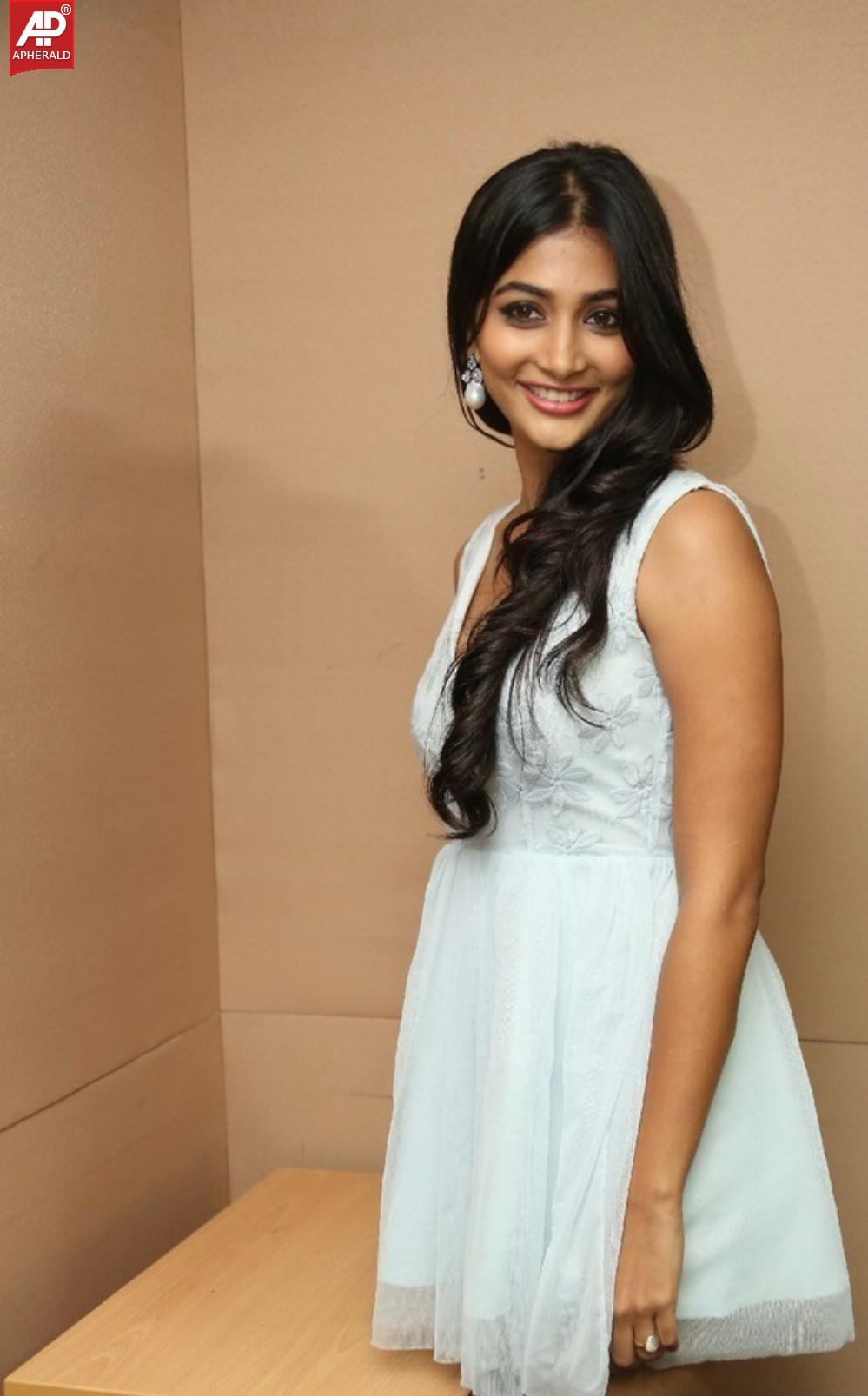 Pooja Hegde New Pics