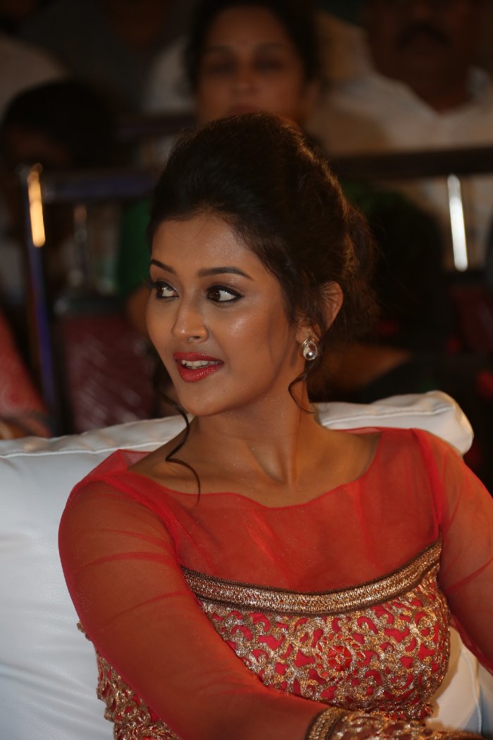 Pooja Jhaveri Beautiful Stills