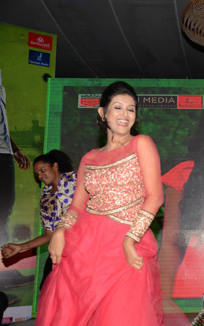 Pooja Jhaveri Beautiful Stills