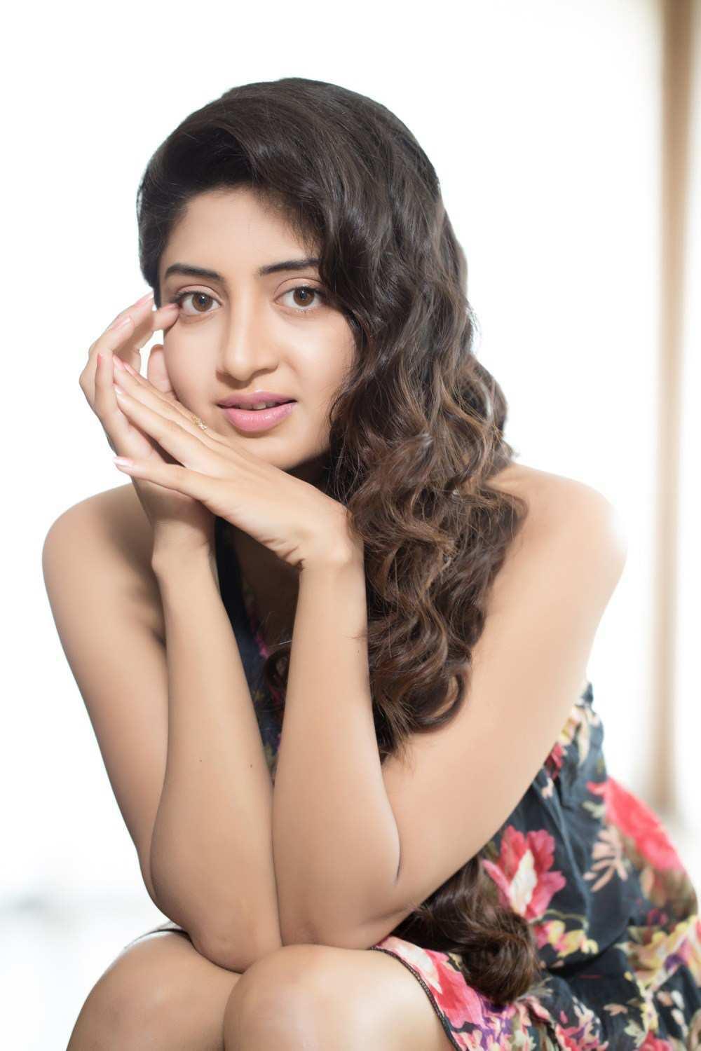 Poonam Kaur Latest Photo Shoot