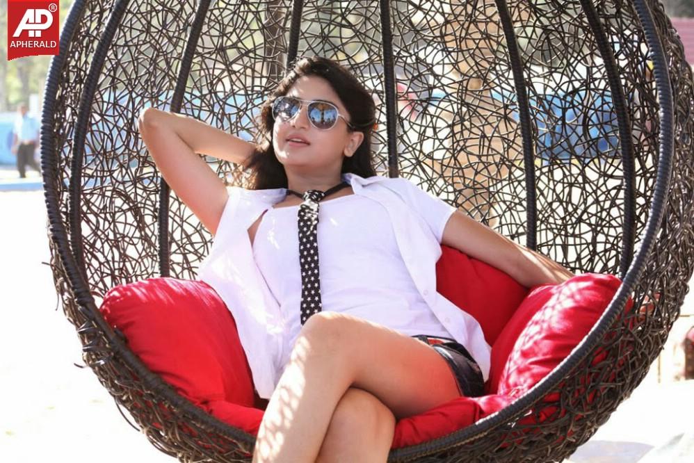 Poonam Kaur Latest Stills