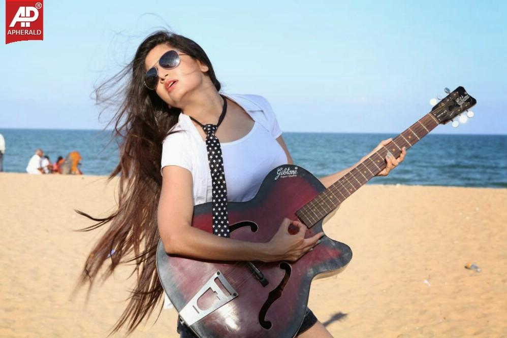 Poonam Kaur Latest Stills